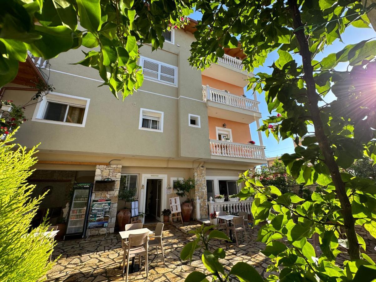 Arial Penthouse Suites Vlore Exterior photo