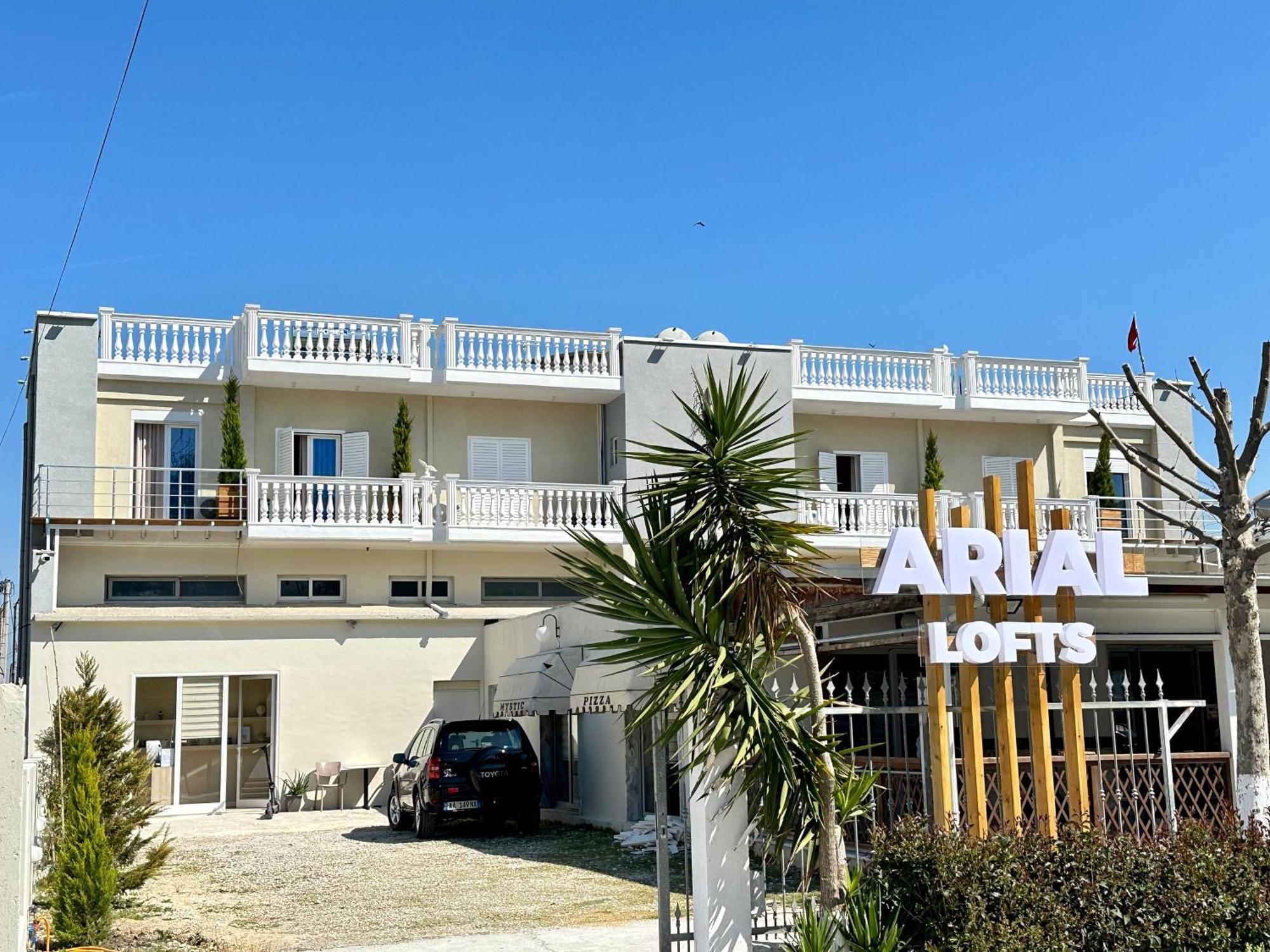 Arial Penthouse Suites Vlore Room photo